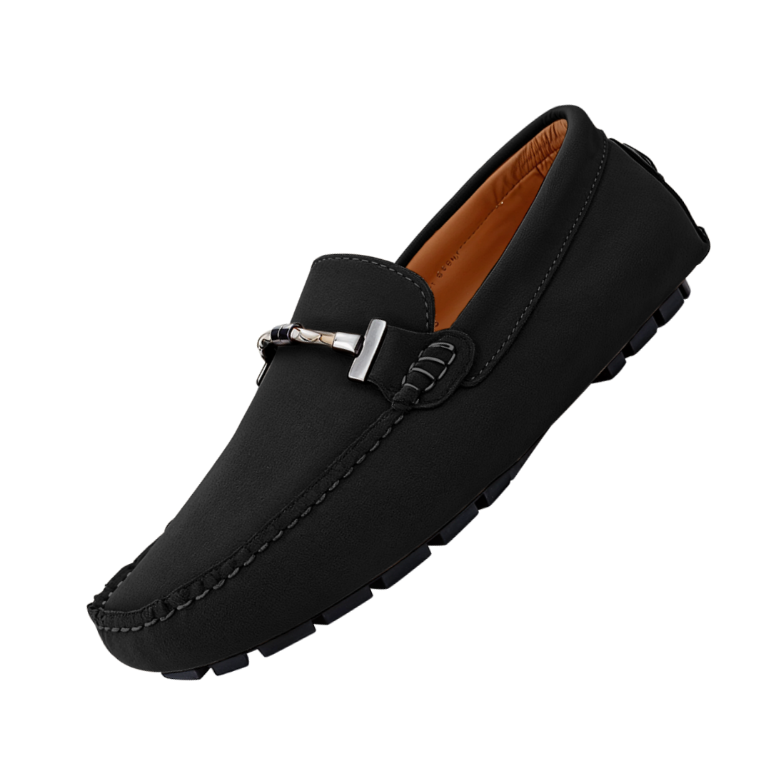 Breathable slip-on shoes without laces