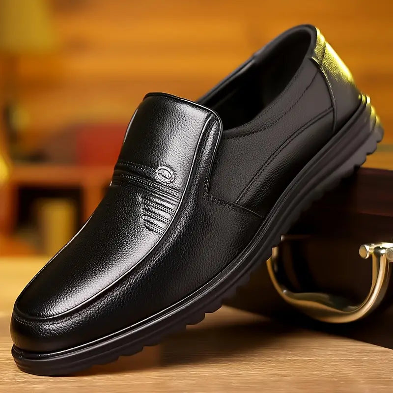 Comfortable Cowhide Leather Loafer