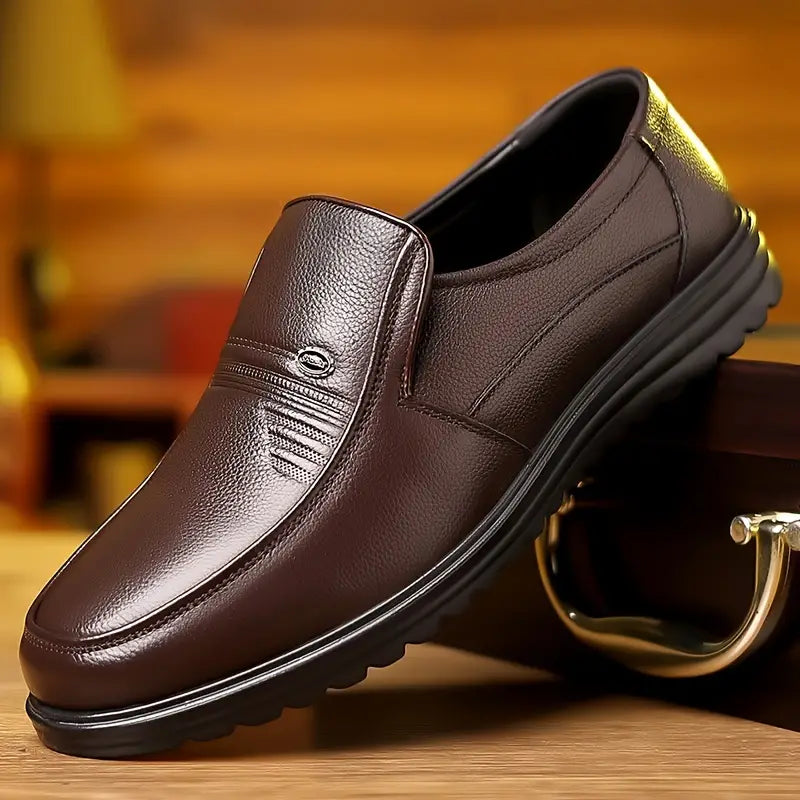 Comfortable Cowhide Leather Loafer